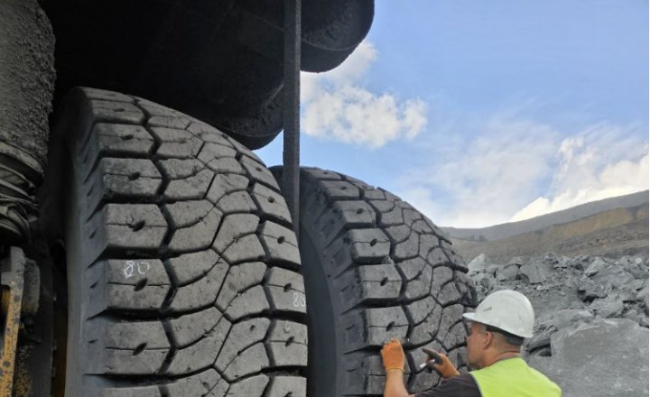 Шины LoadMax Giant OTR 33.00R51 и 40.00R57